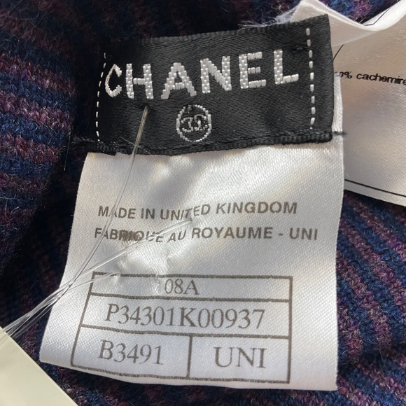 Chanel Blue / Purple 2008 Crystal CC Dot Pattern Fringe Cashmere Knit Scarf - Picture 6 of 12